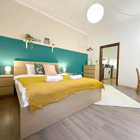 Aurora Abode - Top Center 1 Bdr Fast Wi-Fi Sofia Exterior photo