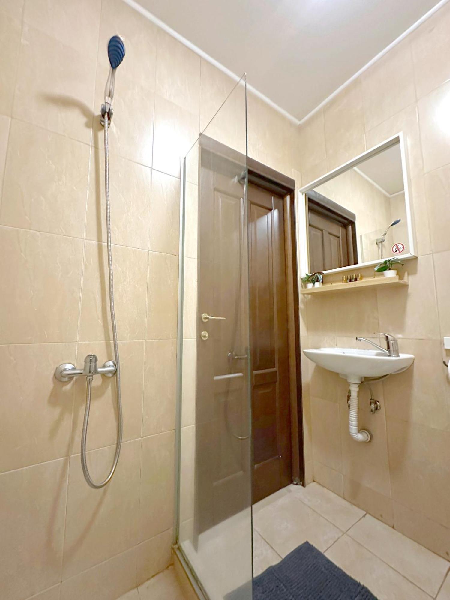 Aurora Abode - Center 1 Bdr Fast Wi-fi *
