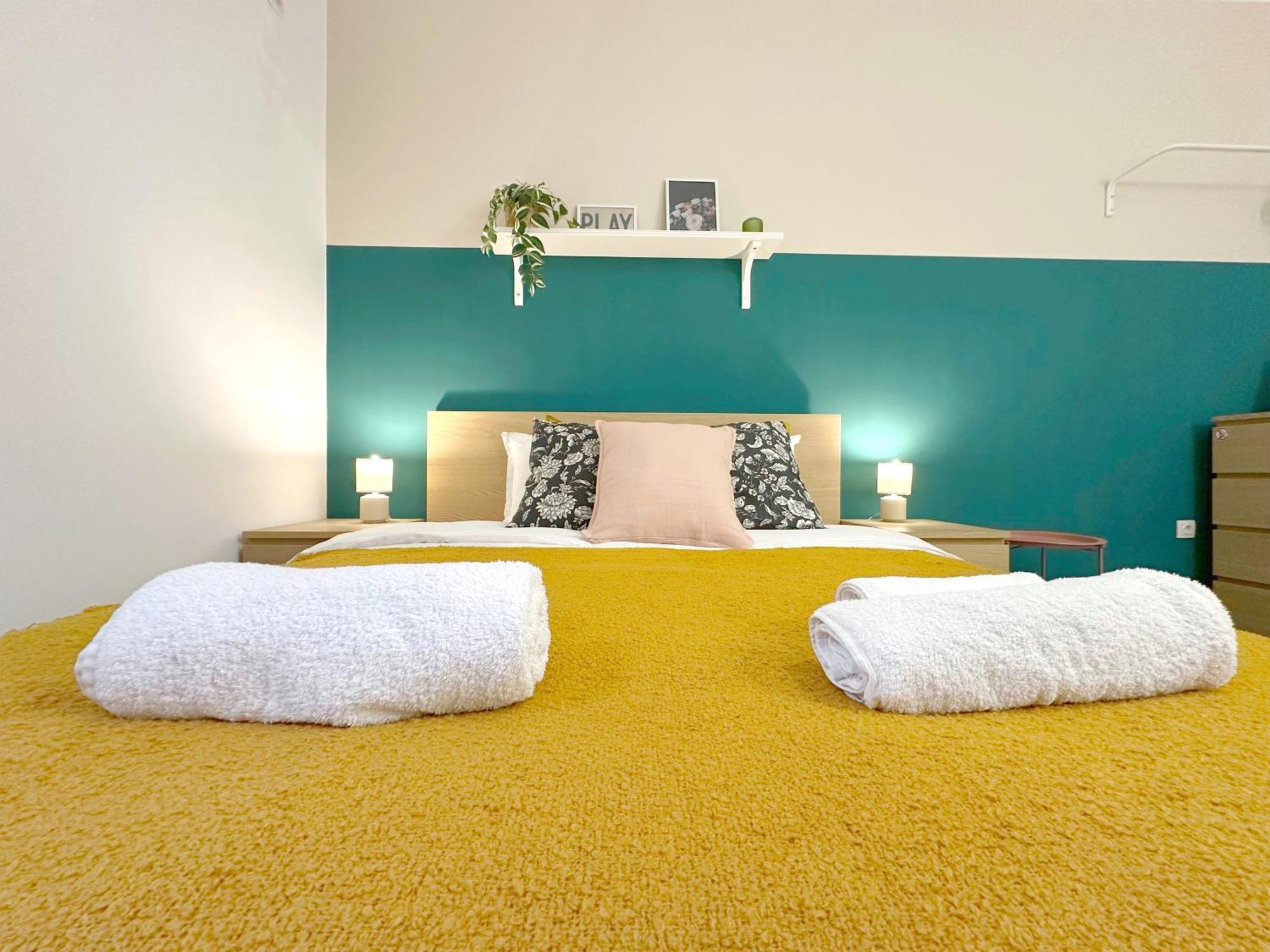 Aurora Abode - Center 1 Bdr Fast Wi-fi *
